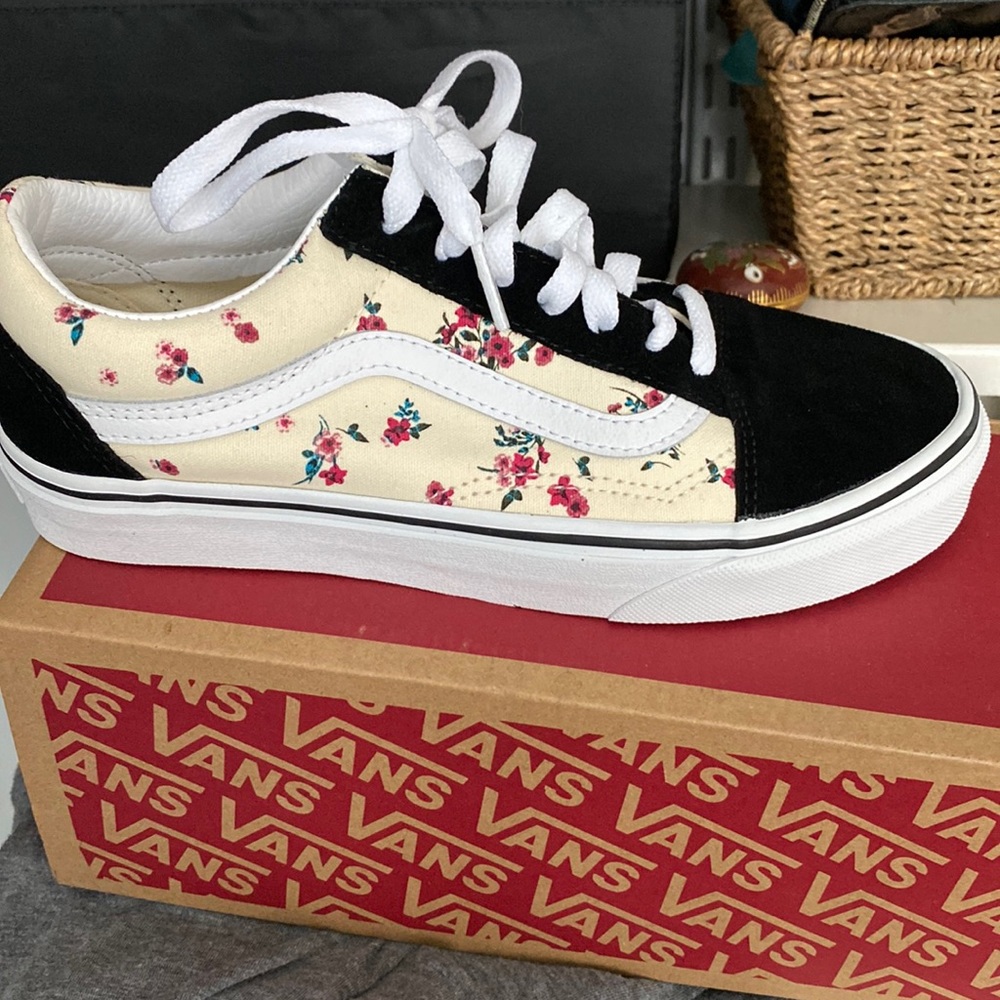 Vans old skool shoes